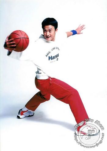 吳 京
