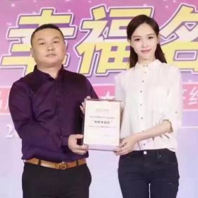 唐嫣代言金玉名家瓷磚！